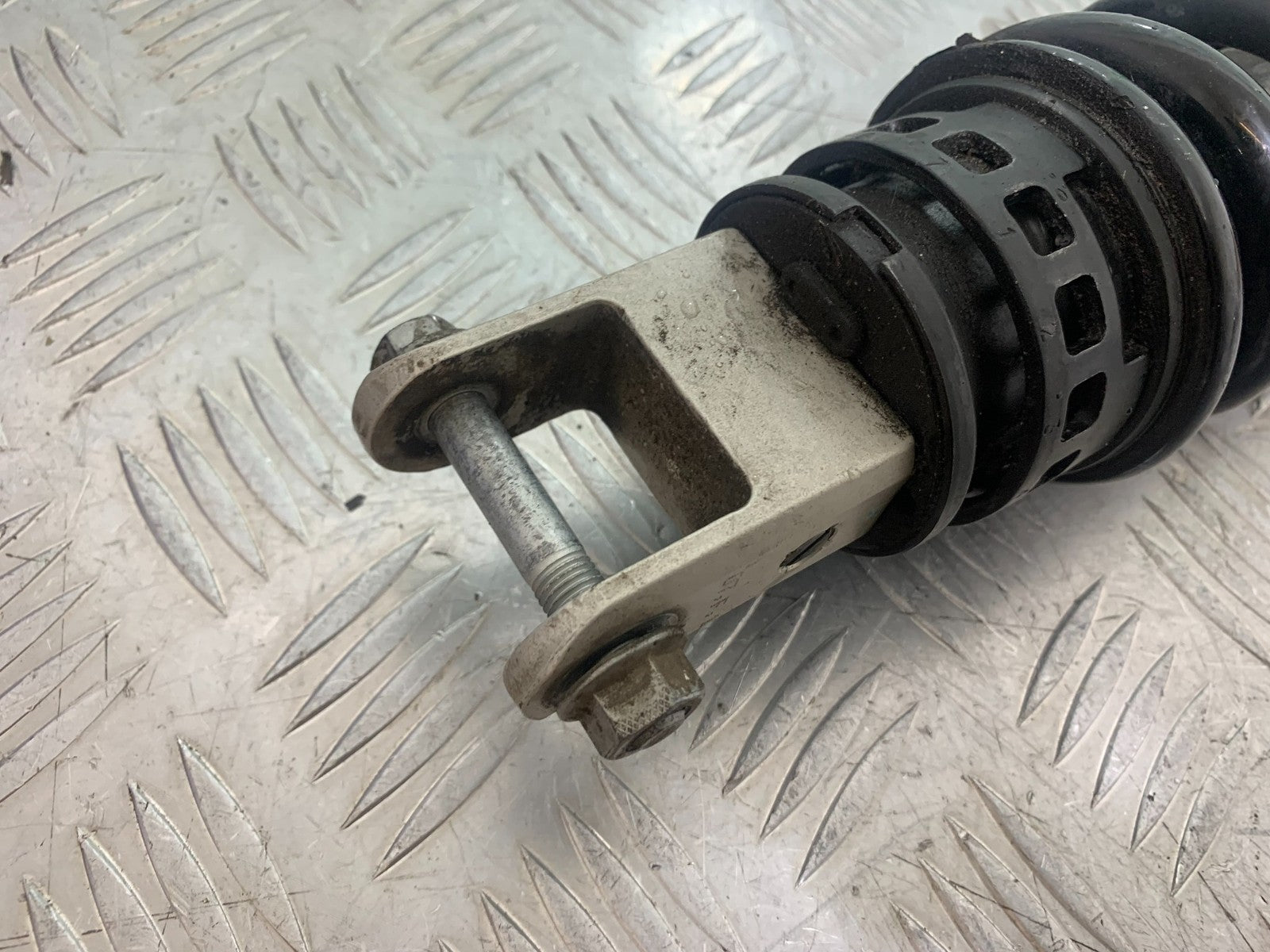 BMW R850 R R850R REAR SHOCK YEAR 1994-2002 (CMB1170)