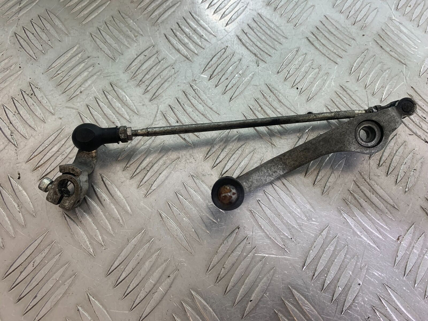 YAMAHA XJ6 XJ6-S GEAR LEVER YEAR 2009-2015  (CMB1070)