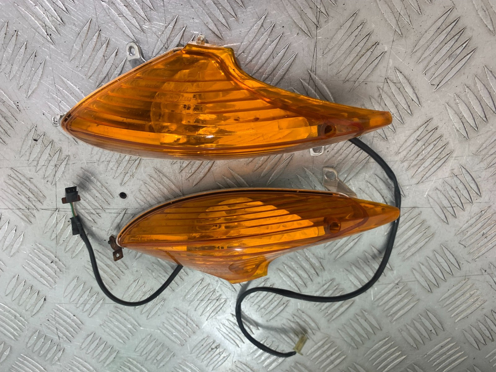 HONDA XL125 VARADERO REAR INDICATORS  YEAR 2001-2006  (CMB1210)