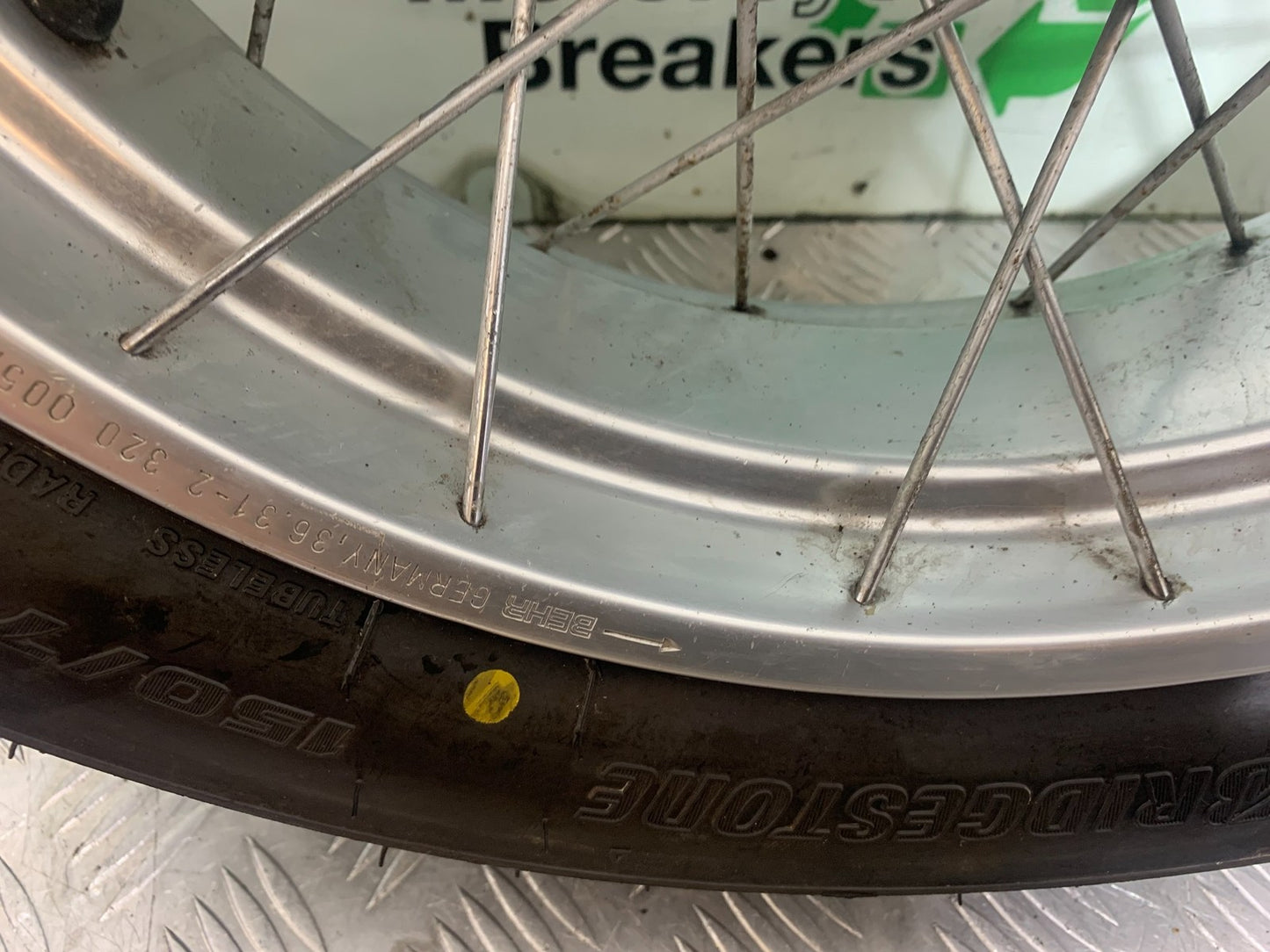 BMW R850 R R850R REAR WHEEL  (NEW TYRE) YEAR 1994-2002 (CMB1170)