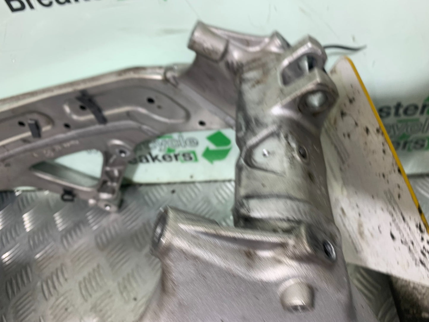 APRILIA TUONO 1000 V4 FRAME REG LOG BOOK  YEAR 2013-2014 (CMB1239)