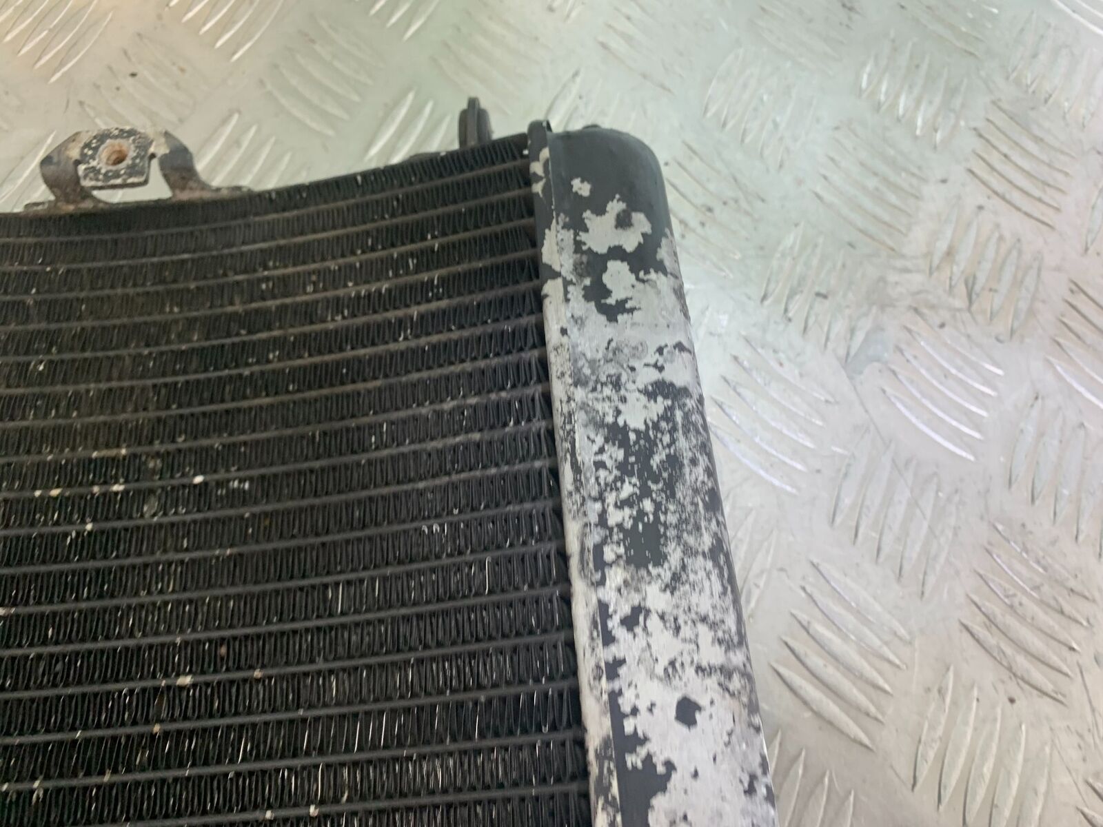 KTM 990 SUPERMOTO T RADIATOR   YEAR 2010-2011  (CMB1127)