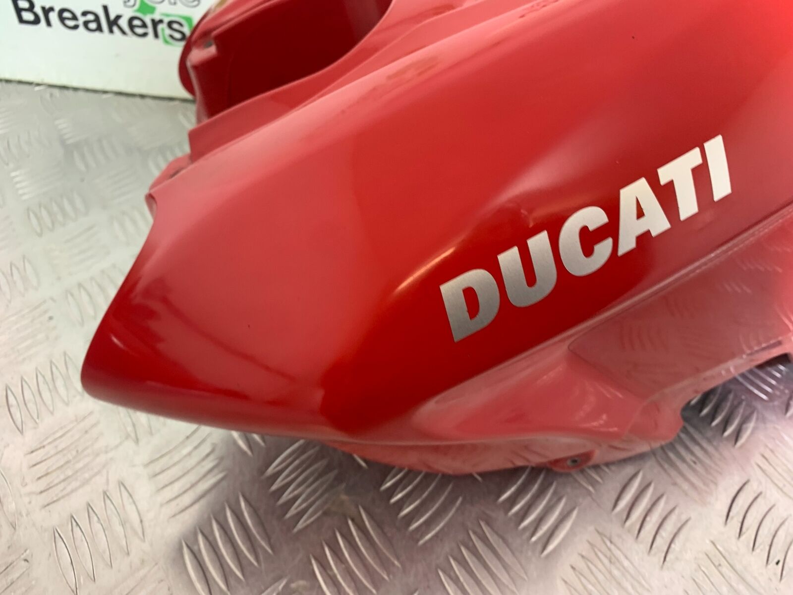 DUCATI STREETFIGHTER 848 PETROL TANK  YEAR 2011-2016 (CMB1050)