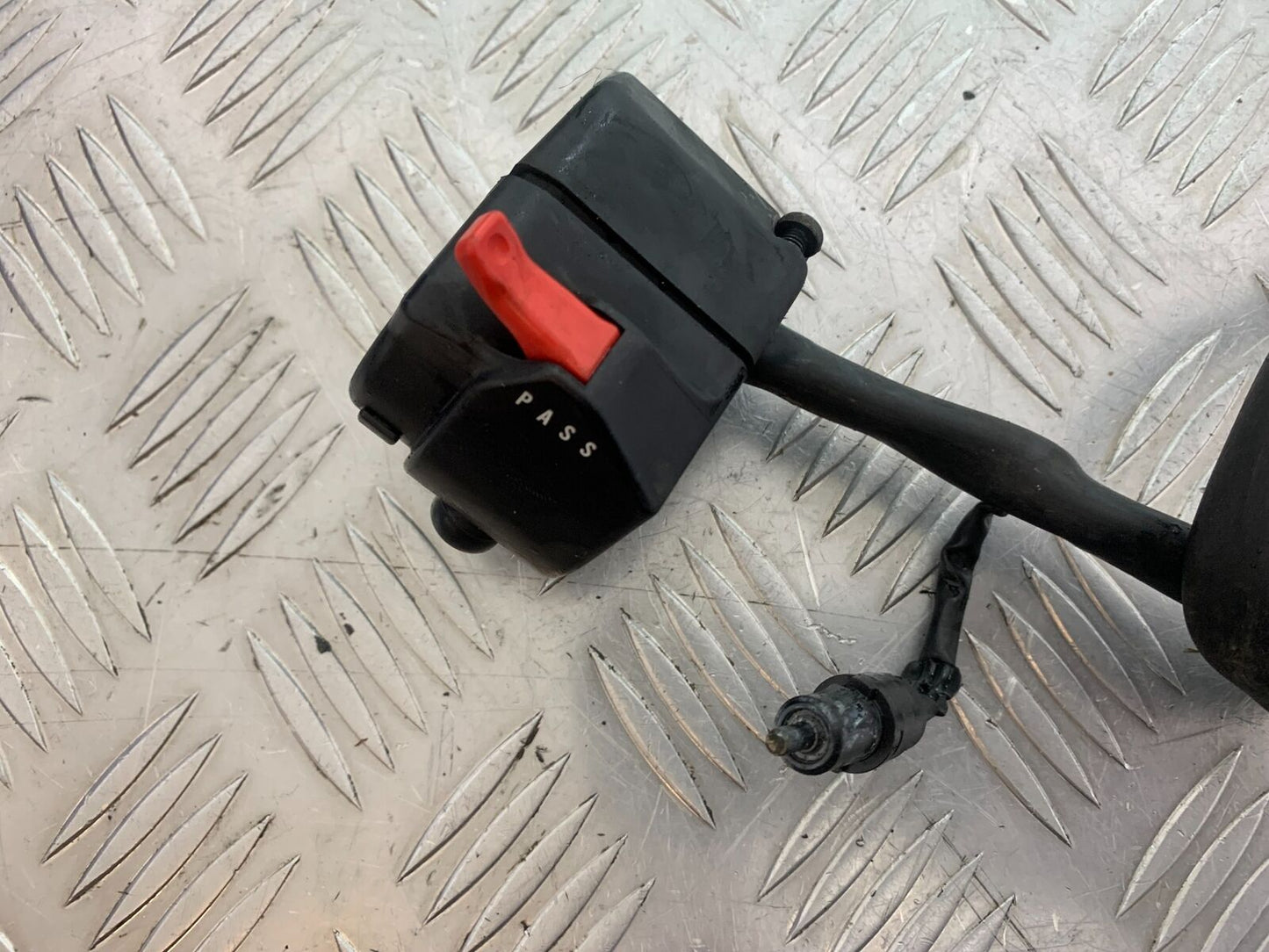 TRIUMPH TIGER 800 LEFT SWITCH GEAR   YEAR 2011-2014 (CMB1113)
