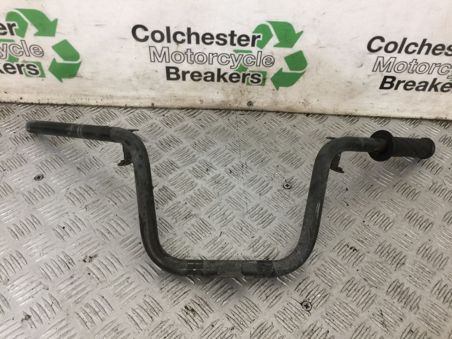 SUZUKI AN 250 BURGMAN HANDLEBARS  YEAR 1999  (STOCK 881)