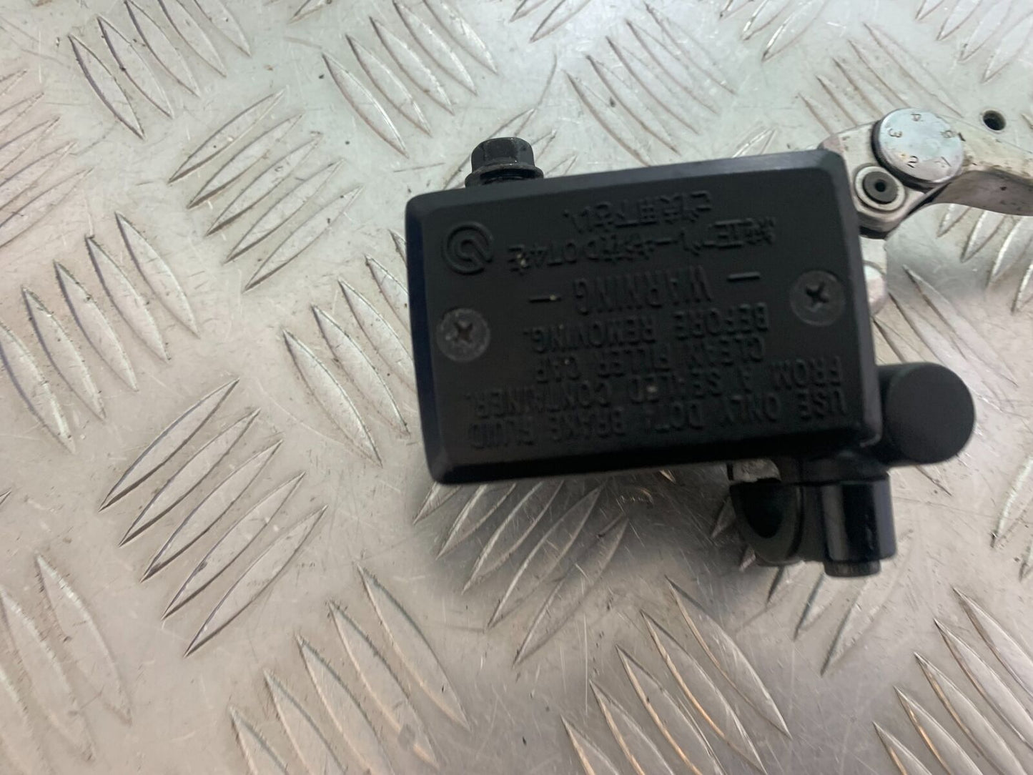 YAMAHA XJ6 XJ6-S FRONT BRAKE MASTER CYLINDER  YEAR 2009-2015  (CMB1070)