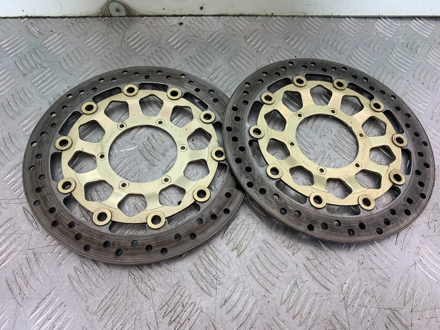 HONDA CBR1000 rr FIREBLADE FRONT BRAKE DISCS  YEAR 2006 (CMB1220)