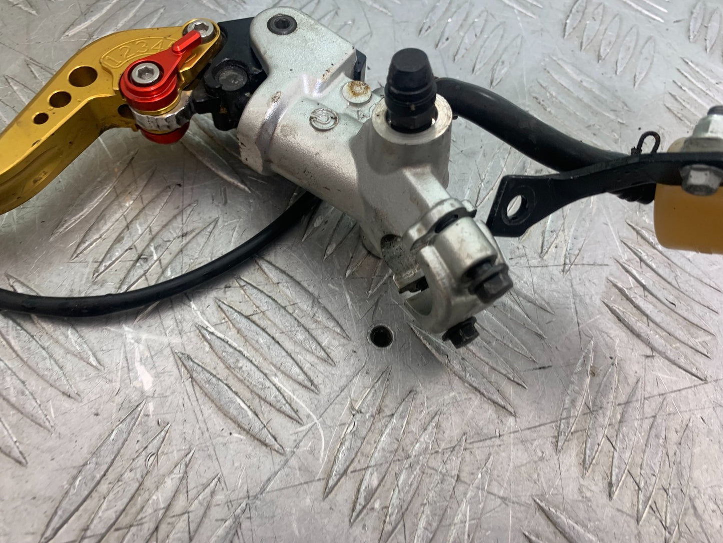 APRILIA RSV1000 R FACTORY MILLE CLUTCH MASTER CYLINDER   2004-09 (CMB1203)
