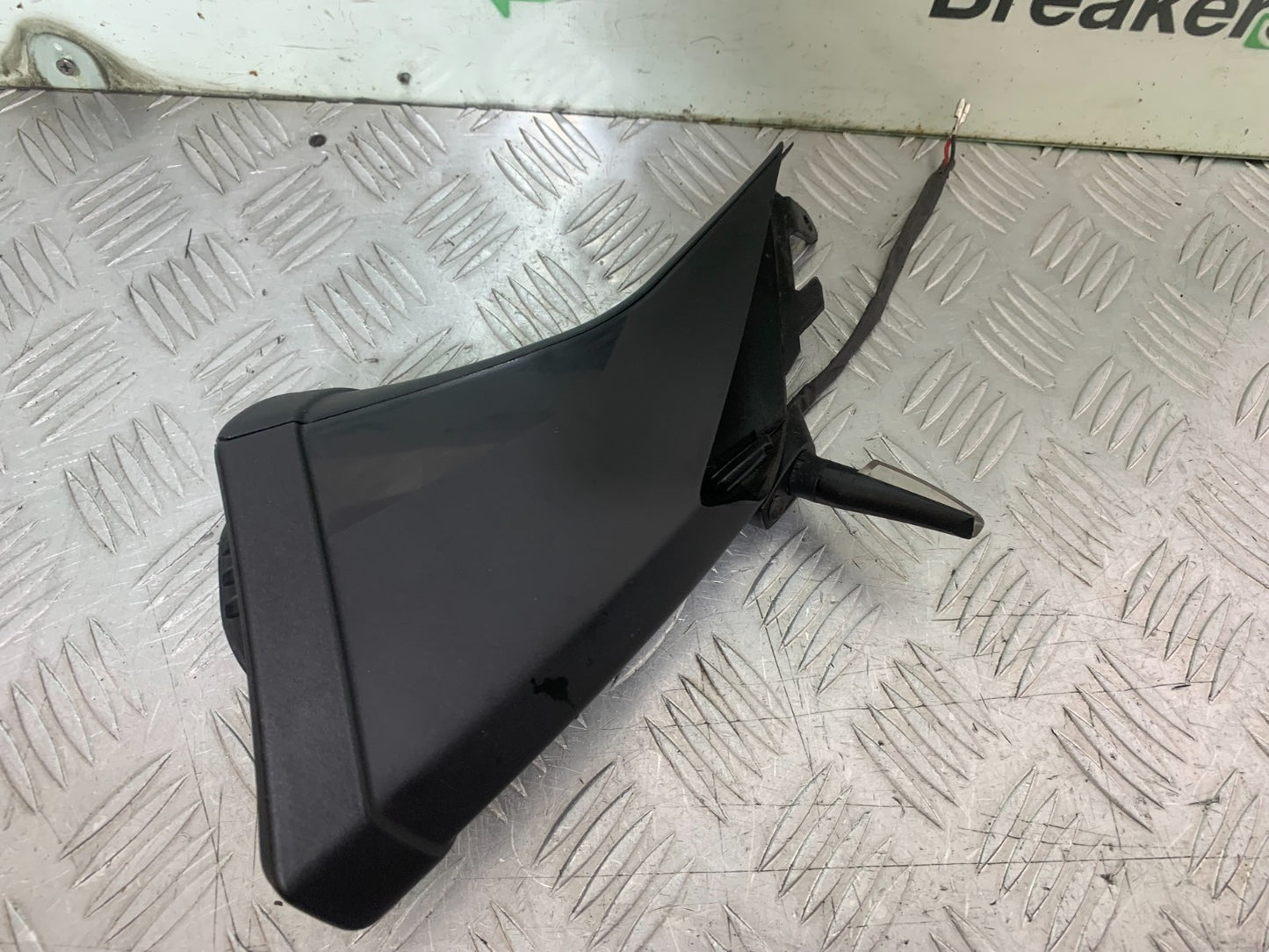 APRILIA TUONO 1000 V4R RIGHT AIR TUBE AND INDICATOR YEAR 2011-13  (CMB1331)
