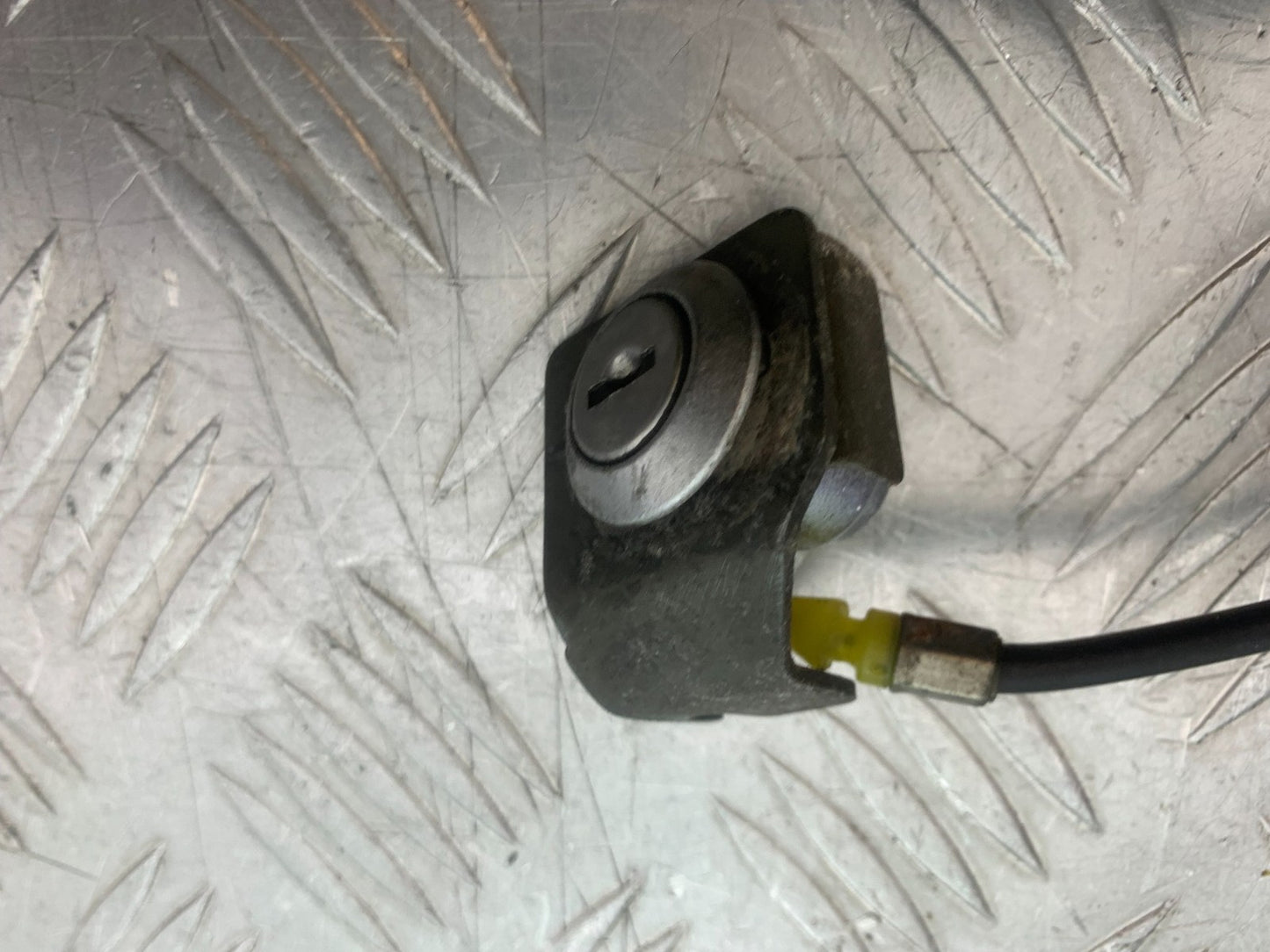 SUZUKI SV650 SV 650 mk1 LOCKS AND KEY  1999-2002 (CMB1238)