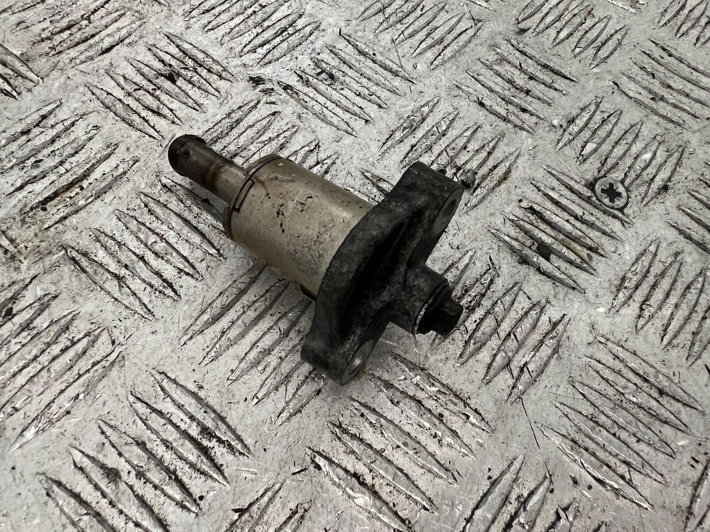 HONDA GL1800 GL 1800 CAM CHAIN TENSIONER   YEAR 2004 ABS (STOCK 890)