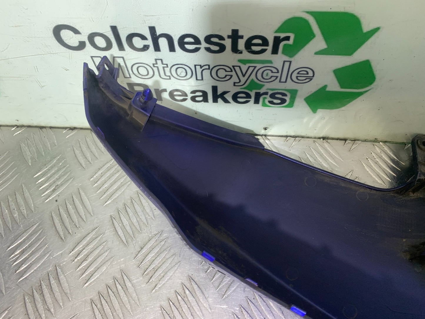 YAMAHA YZF-R125 YZF 125 LEFT TANK PANEL  YEAR 2019-2022 (CMB1263)