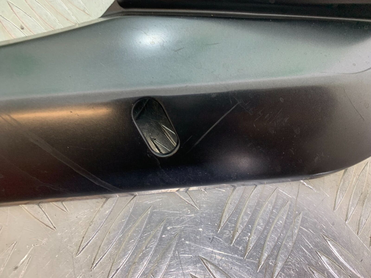 SUZUKI GSF650 GSF 650 RIGHT INFILL PANEL   YEAR 2005-06  (CMB1028)