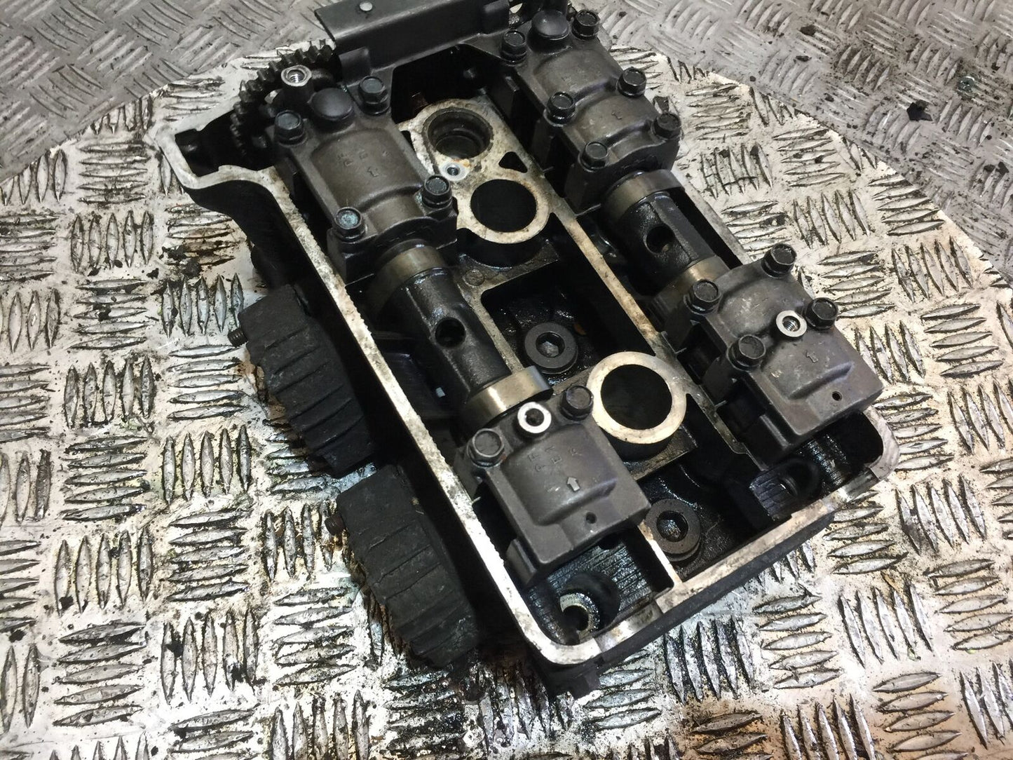 YAMAHA XTZ 750 SUPER TENERE CYLINDER HEAD AND CAMS  (STOCK 889)