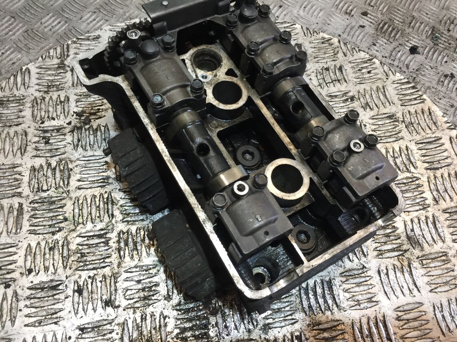 YAMAHA XTZ 750 SUPER TENERE CYLINDER HEAD AND CAMS  (STOCK 889)