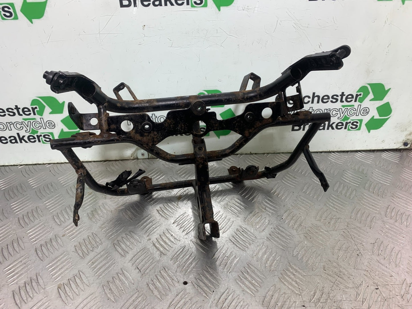 SUZUKI GSF600 GSF 600 BANDIT FAIRING BRACKET  2000-2004 (CMB1269)