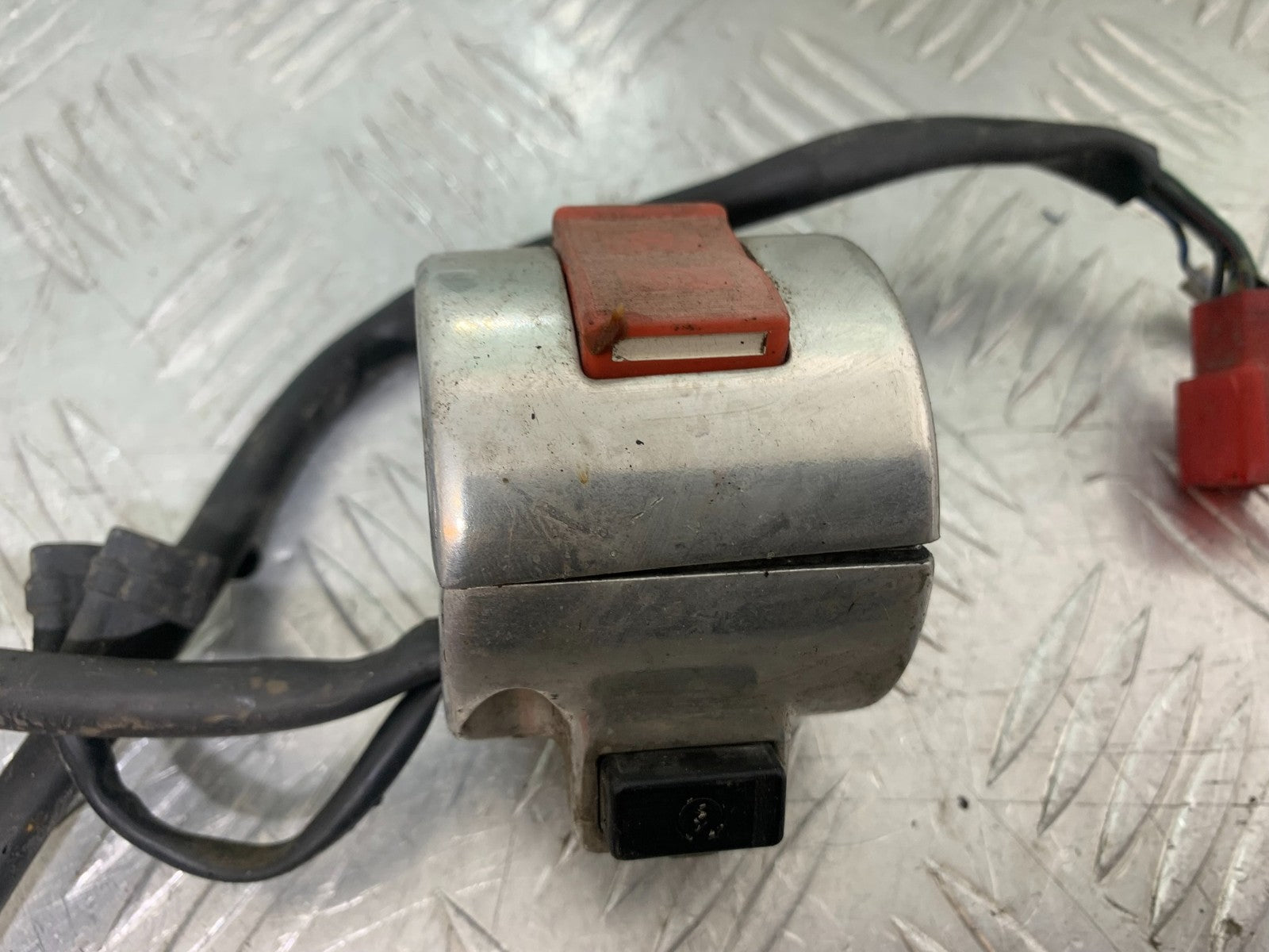 HONDA VT750 SHADOW RIGHT SWITCH GEAR  YEAR 2003-2004 (CMB1265)