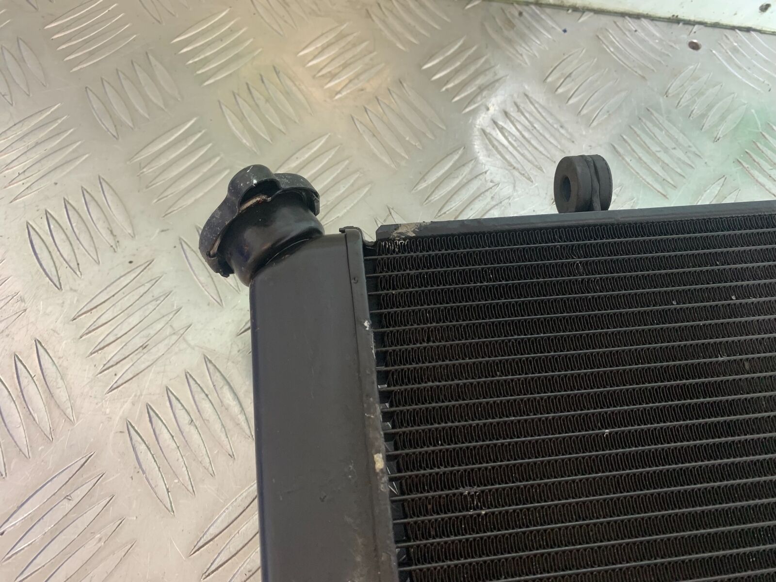 YAMAHA XJ6 XJ6-S RADIATOR   YEAR 2009-2015  (CMB1070)