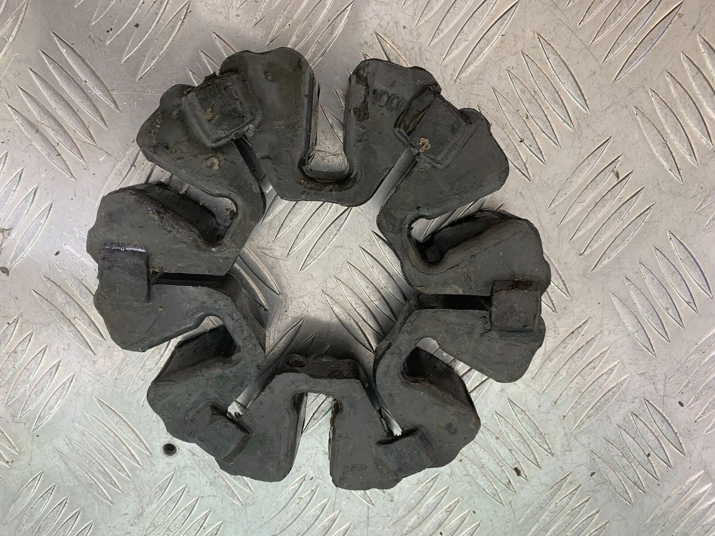 KAWASAKI Z650 Z 650 CUSH DRIVE RUBBERS YEAR 1982-183