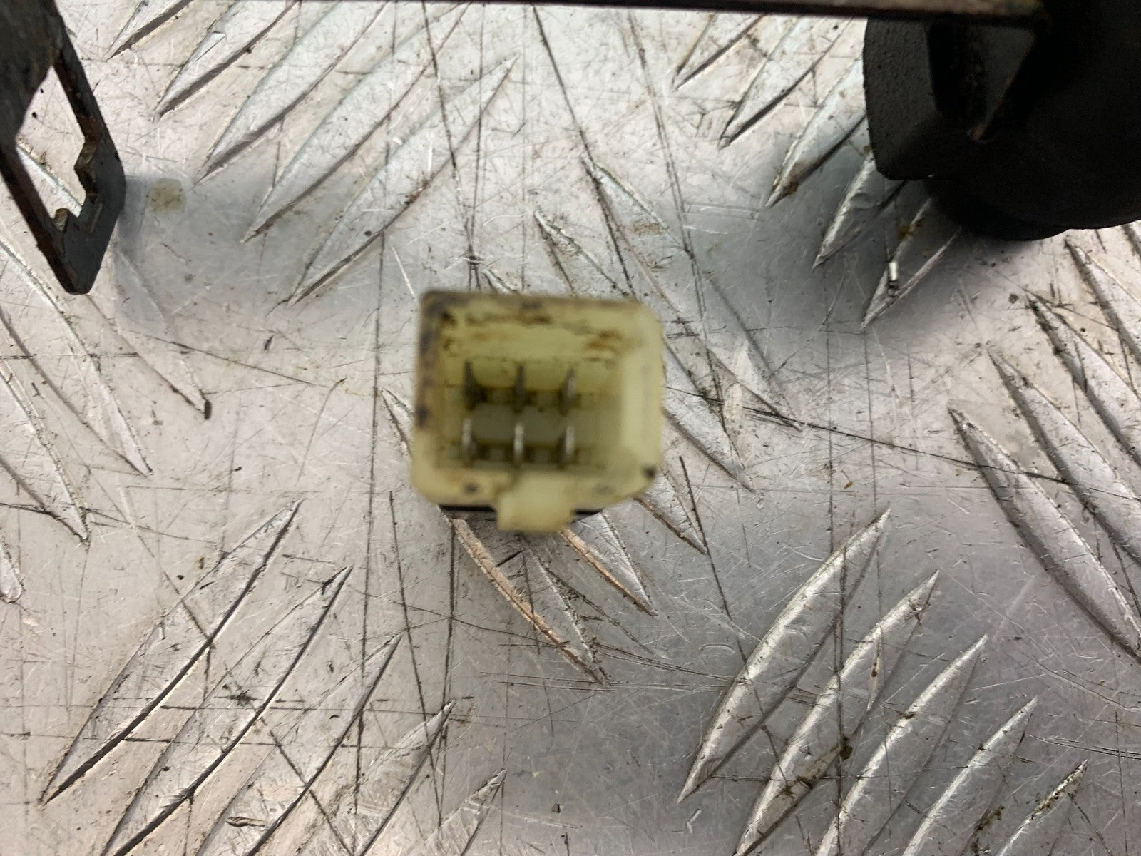 KAWASAKI KLR250 KLR 250 RELAYS   YEAR 1984-2001 (CMB1225)