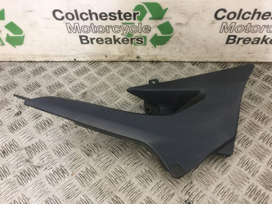 KAWASAKI Z750 ZR750 ZR-7S RIGHT SEAT PANEL  YEAR 1999-05 (STOCK 707)