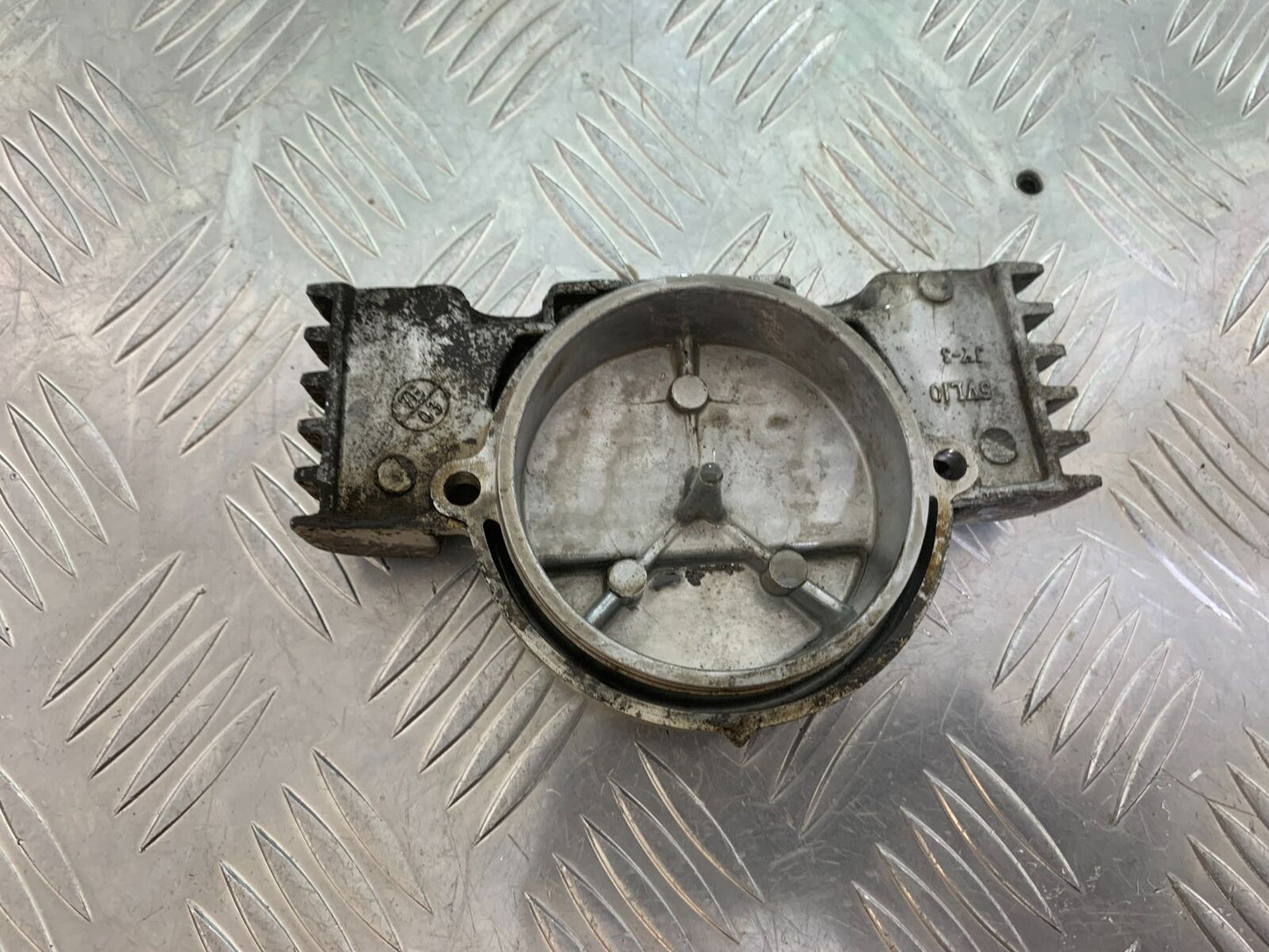 YAMAHA XT125X XT125 X CYLINDER HEAD COVER YEAR 2008 (STOCK 857)