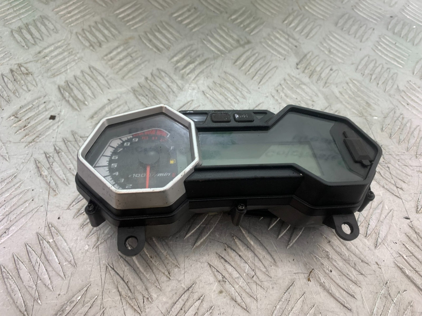 SINNIS TERRAIN 125 CLOCKS SPEEDO DASH YEAR 2017-2020 (CMB1241)