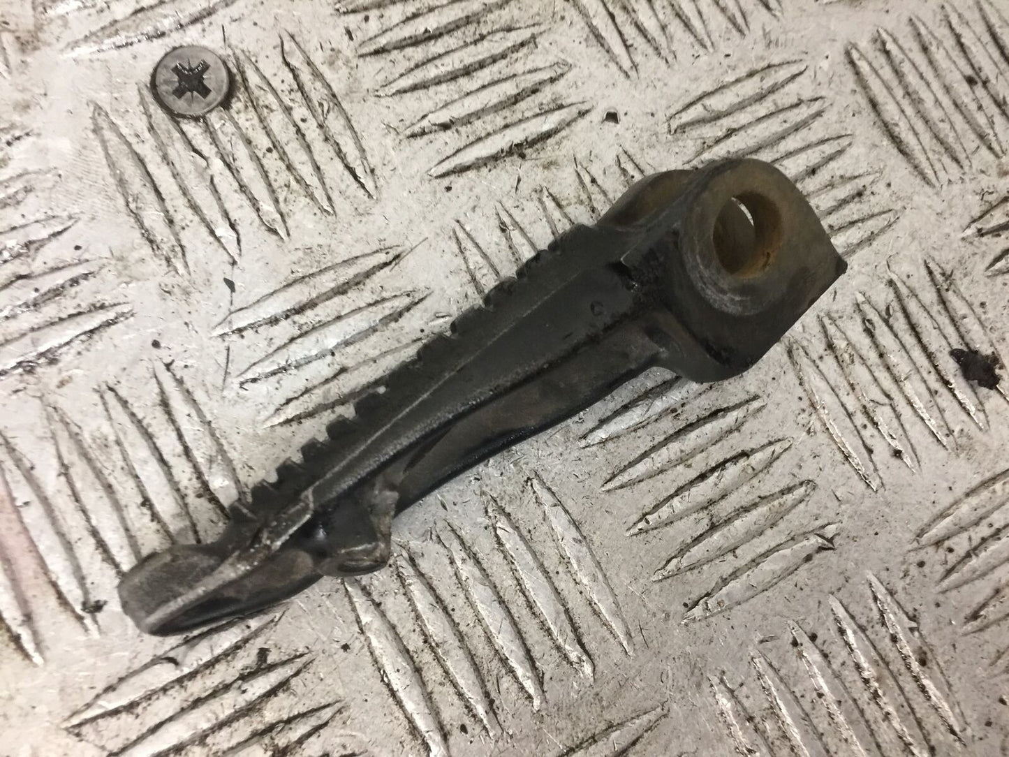 KAWASAKI ZX6R FRONT LEFT FOOTPEG YEAR 2009-2012  (STOCK 897)