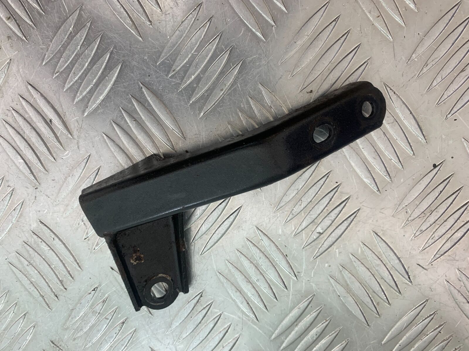 HONDA CBR125 CBR 125 1 X ENGINE BRACKET  YEAR 2004-06  (CMB1040)