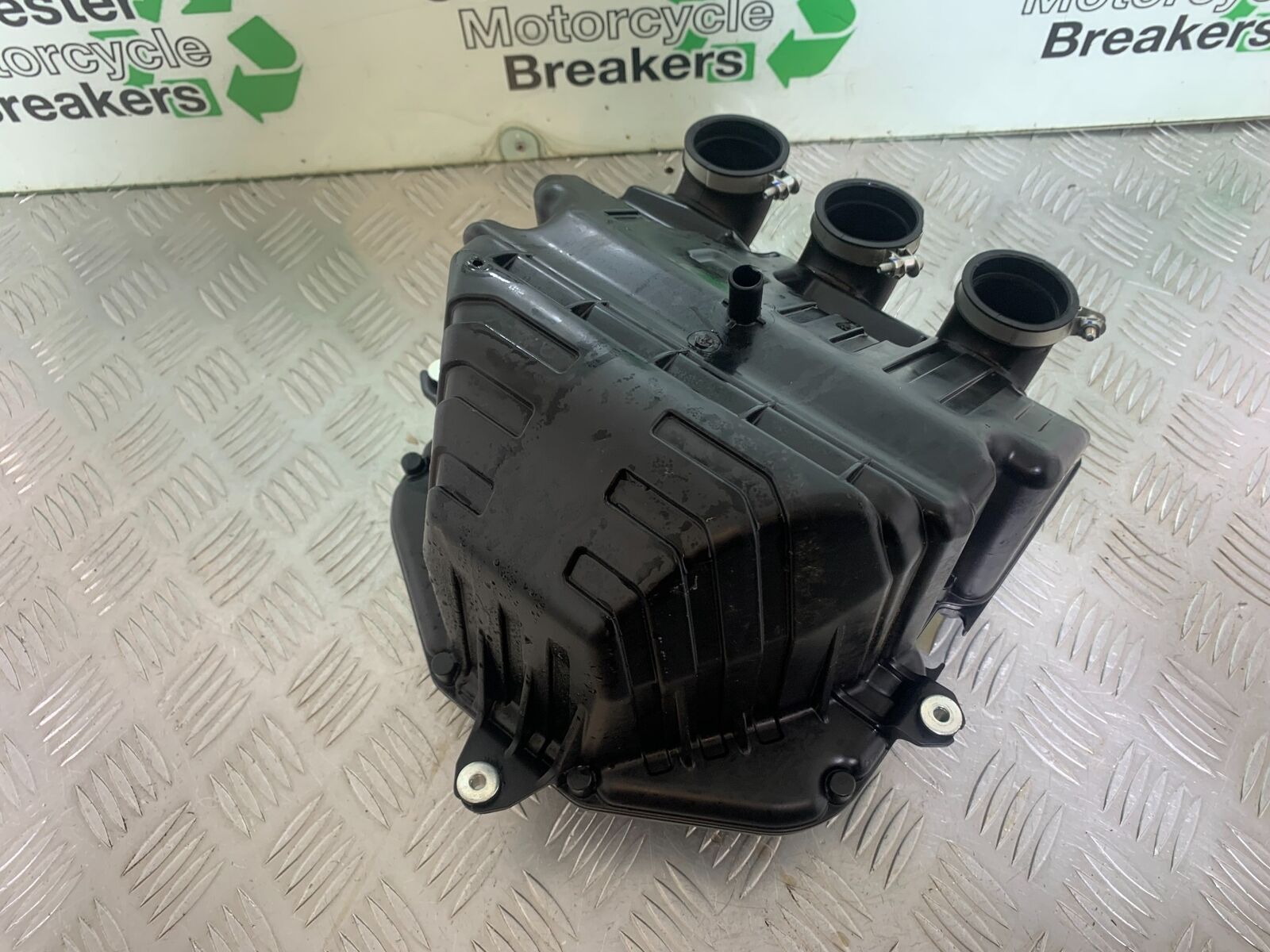 YAMAHA XSR900 XSR 900 AIRBOX   YEAR 2021-2022 (CMB1073)
