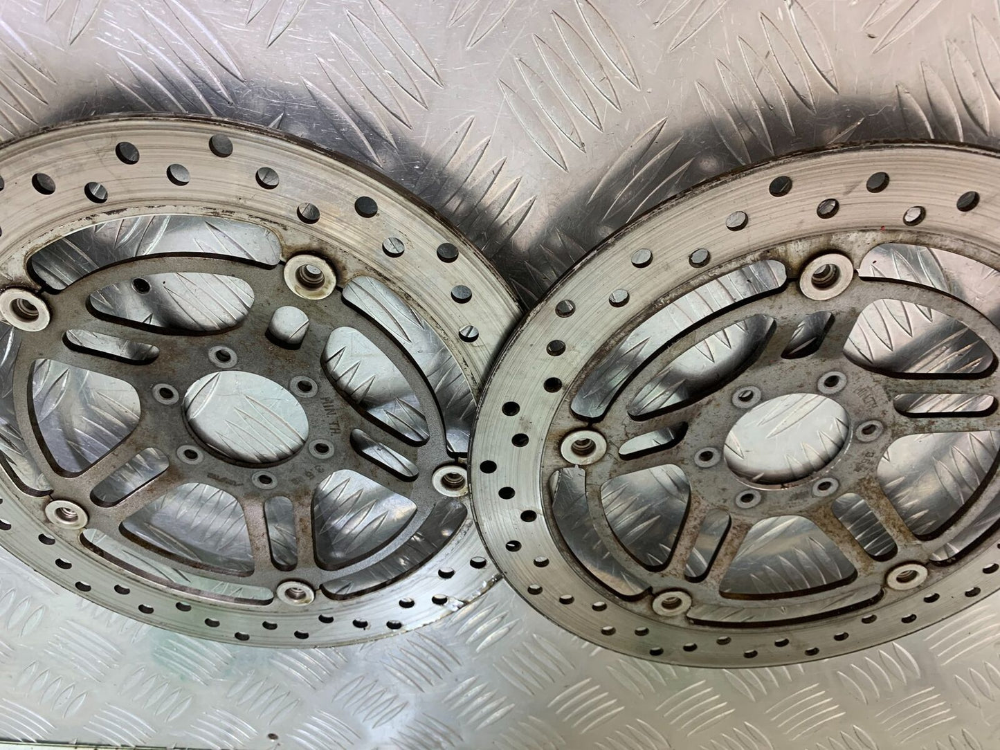 HONDA CB600 CB 600 HORNET FRONT BRAKE DISCS  YEAR 1998-2002 (CMB1011)