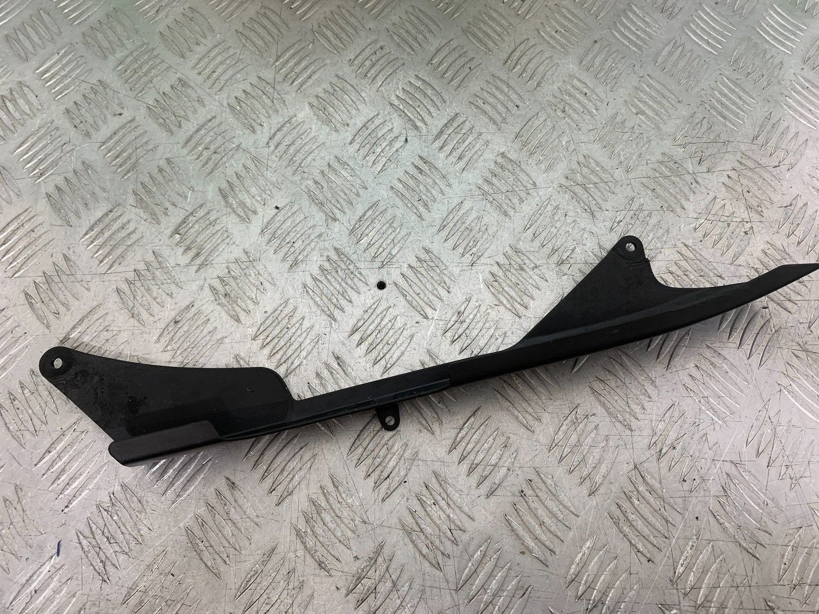 KAWASAKI ZX10R ZX10 R CHAIN GUARD  2008-2010 (CMB1301)