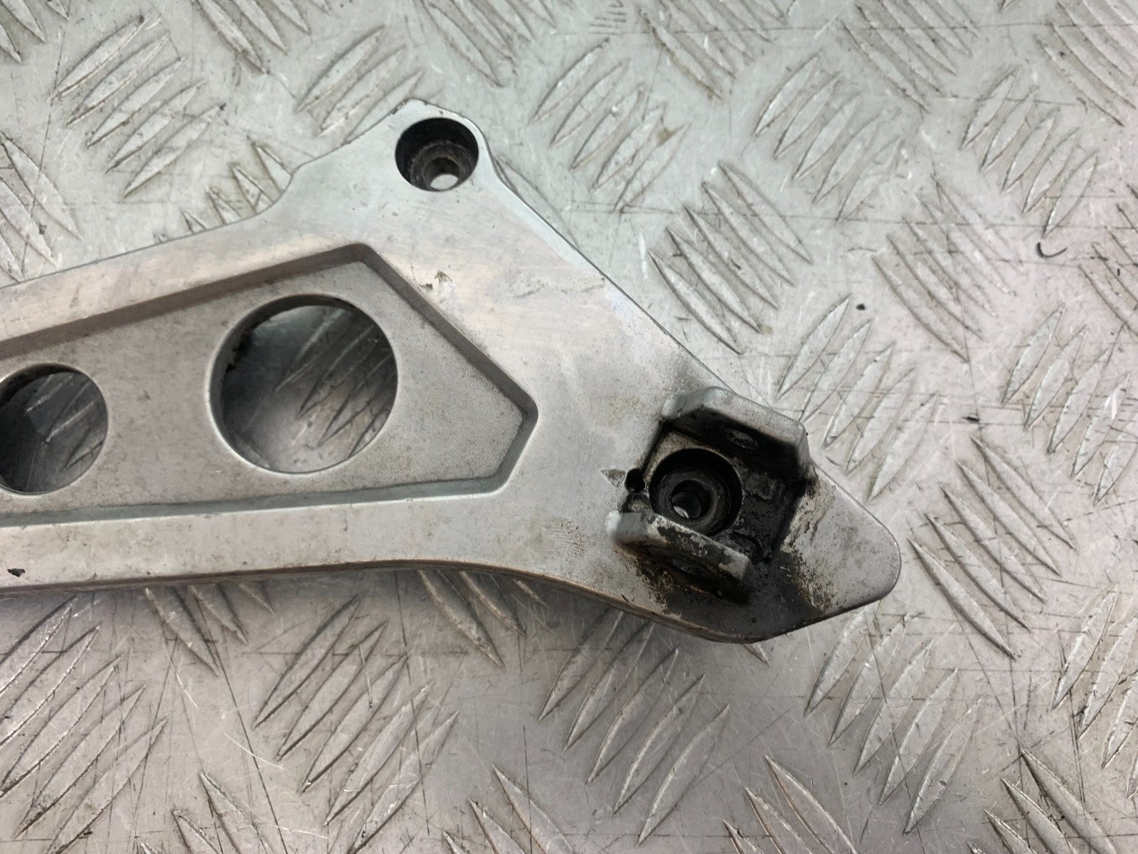 HONDA NTV 600 REVERE RIGHT HANGER  YEAR 1988-1996  (CMB1281)