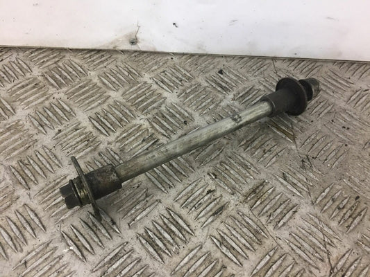 SUZUKI GSX600 F GSX 600 F REAR WHEEL SPINDLE  YEAR 1998 - 2005