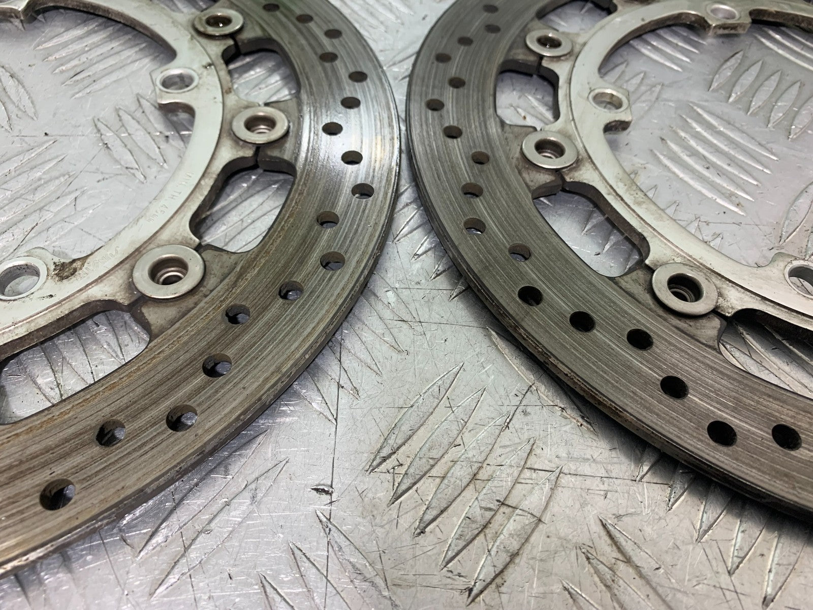 TRIUMPH 1050 SPRINT GT FRONT BRAKE DISCS  YEAR 2010-2016 (CMB1250)