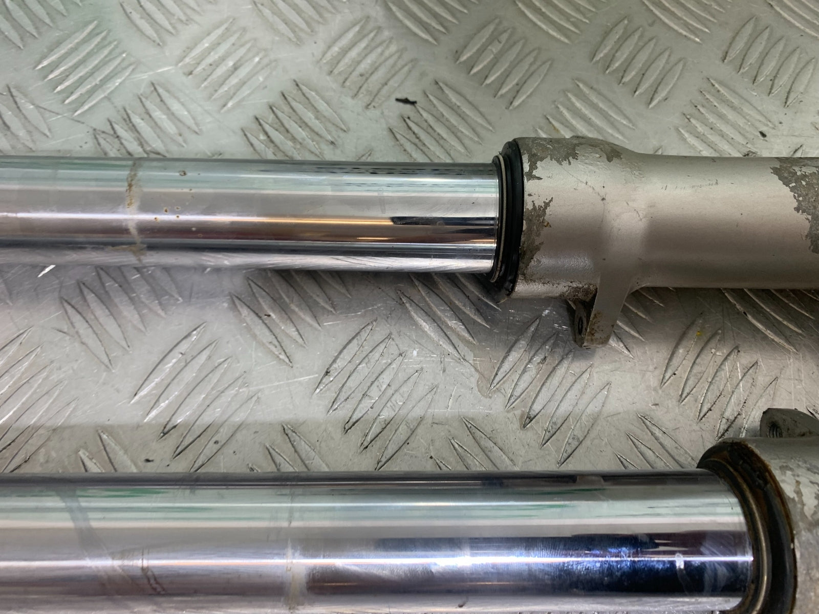 SUZUKI GSF1200  GSF 1200 BANDIT FORKS  YEAR 1997-2000 (CMB1149)