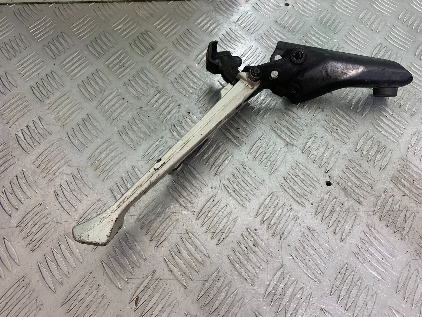 TRIUMPH TIGER 800 XRT SIDE STAND  2018-2020 (CMB1193)