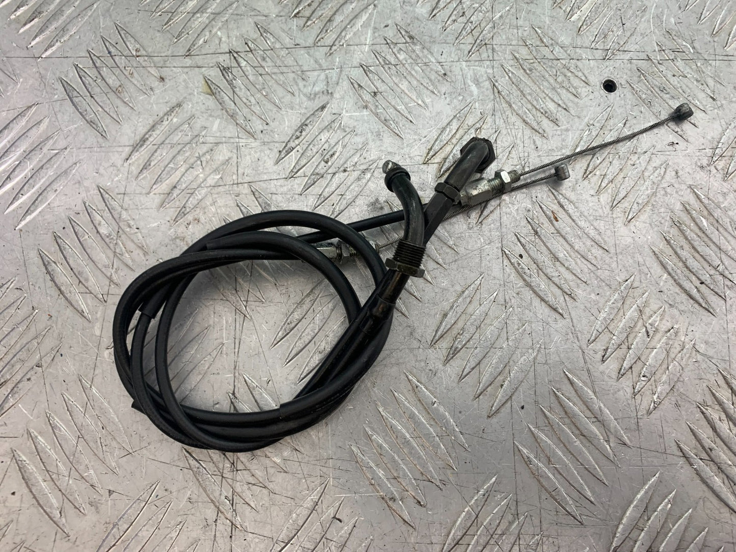 HONDA CBR1000 rr FIREBLADE THROTTLE CABLES   YEAR 2006 (CMB1220)