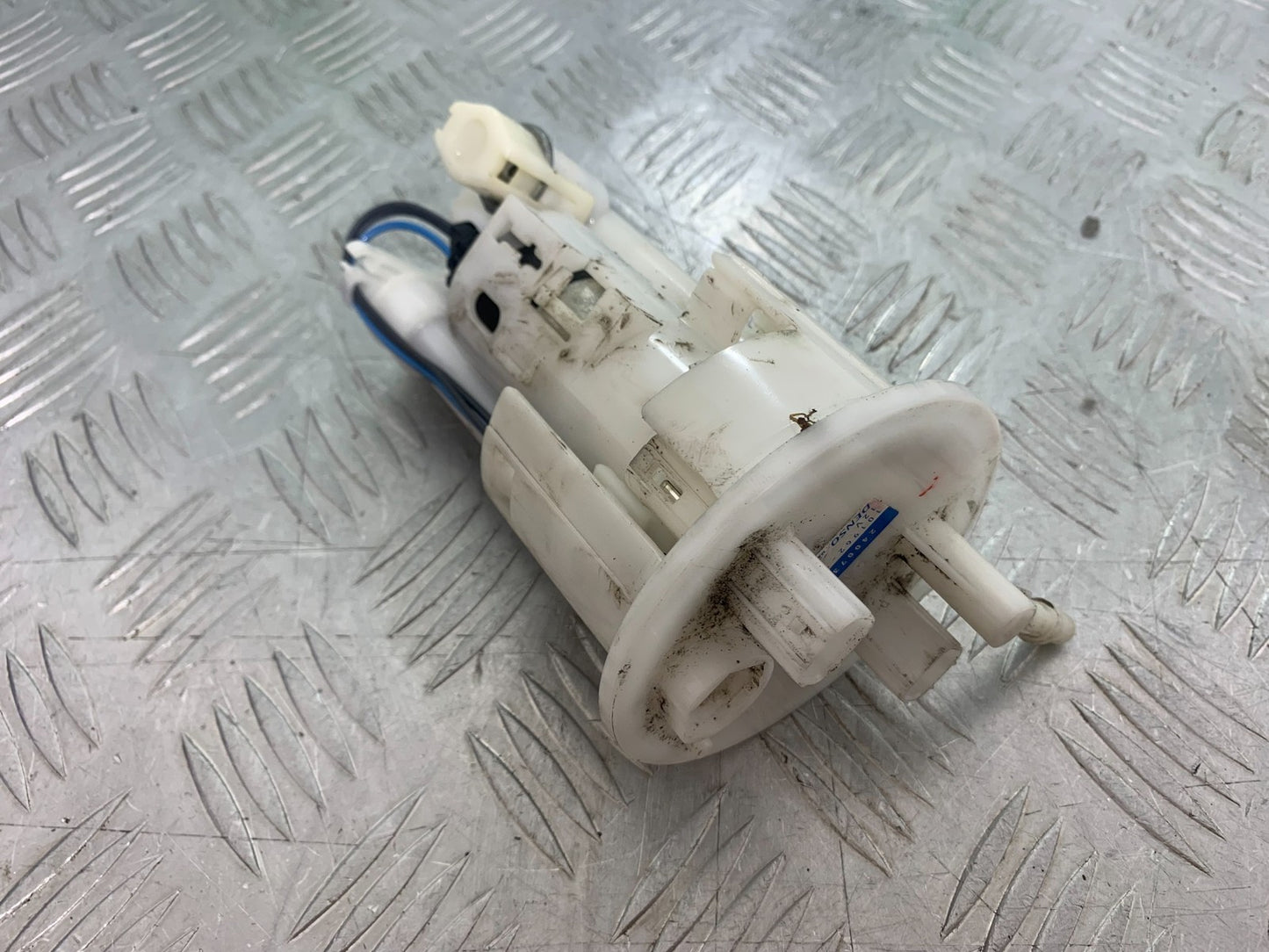 TRIUMPH 675 STREET TRIPLE PETROL PUMP  2013-2016 (CMB1186)