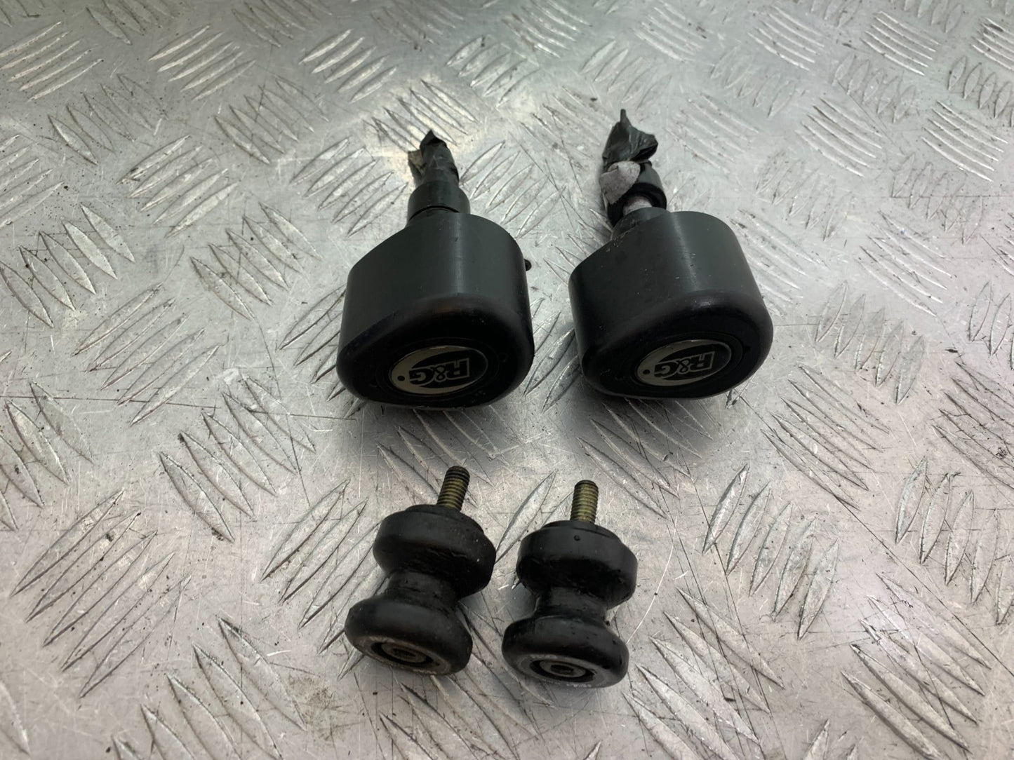 HONDA CBR1000 RR R&G CRASH PROTECTORS  YEAR  2008-2011  (CMB1330)
