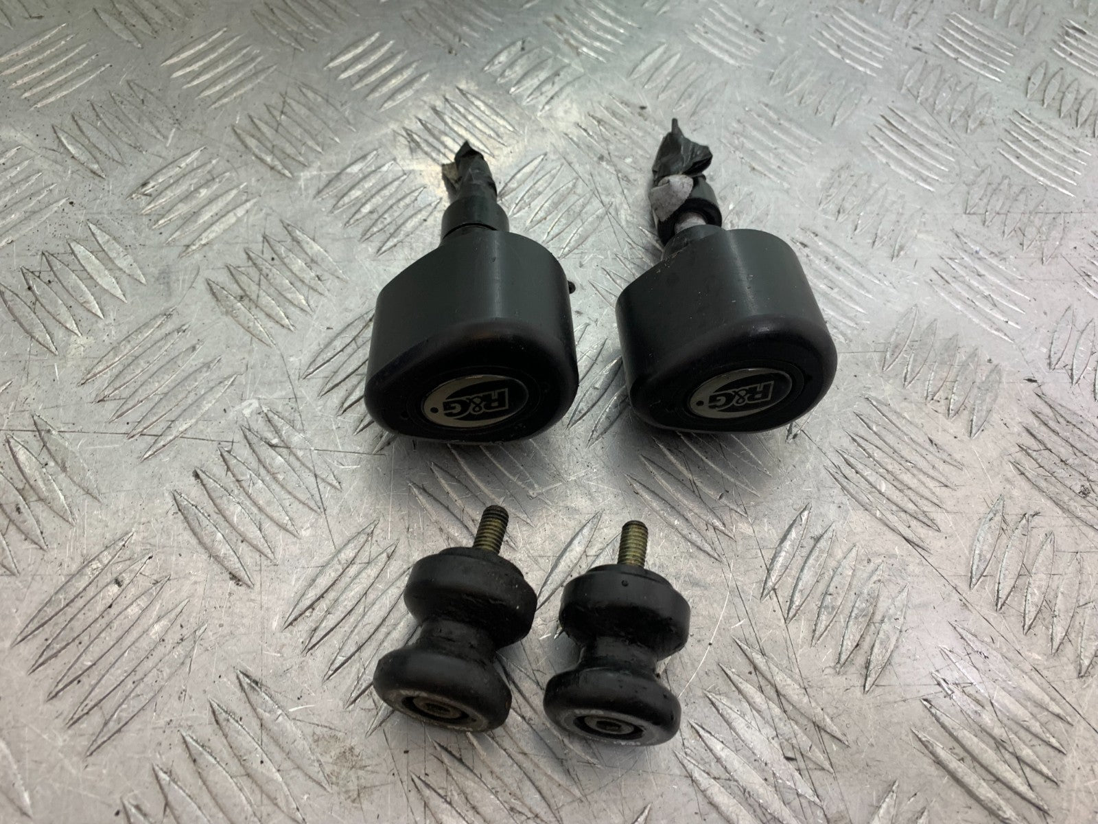 HONDA CBR1000 RR R&G CRASH PROTECTORS  YEAR  2008-2011  (CMB1330)
