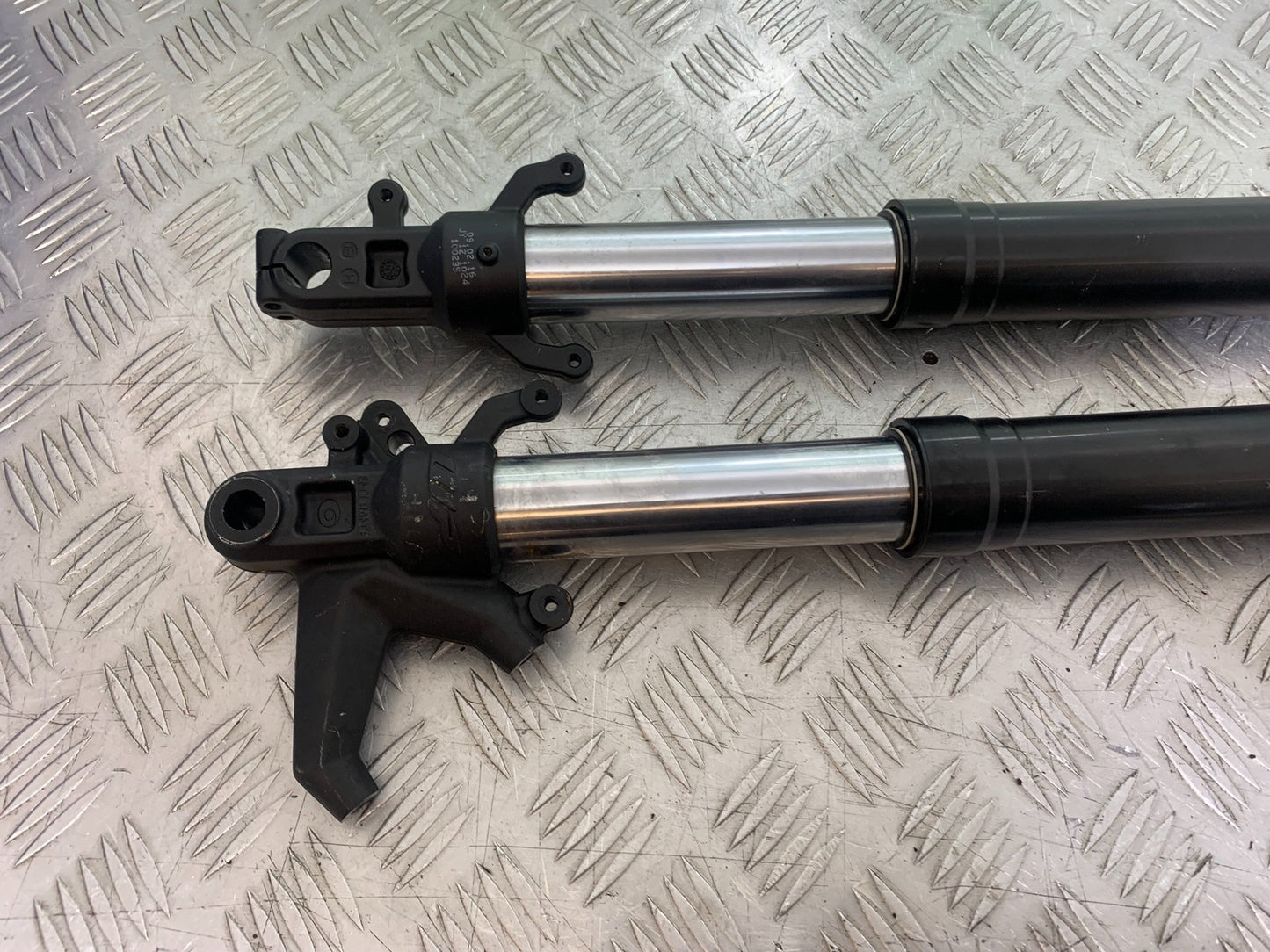 KTM RC125 RC 125 FORKS (BENT SOLD AS PARTS)    2014 2017 (CMB1199)