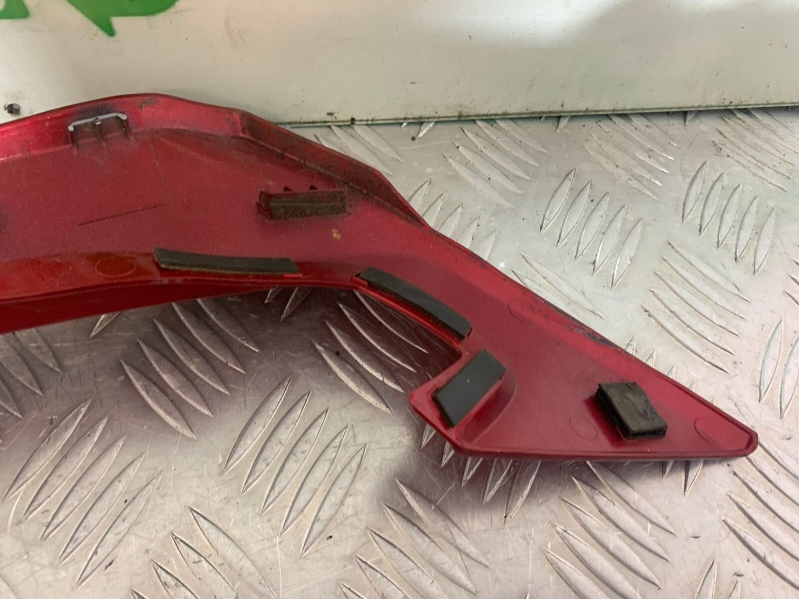 HONDA CBR650 F CBR 650F RIGHT SEAT PANEL   YEAR 2014-17  (CMB1130)