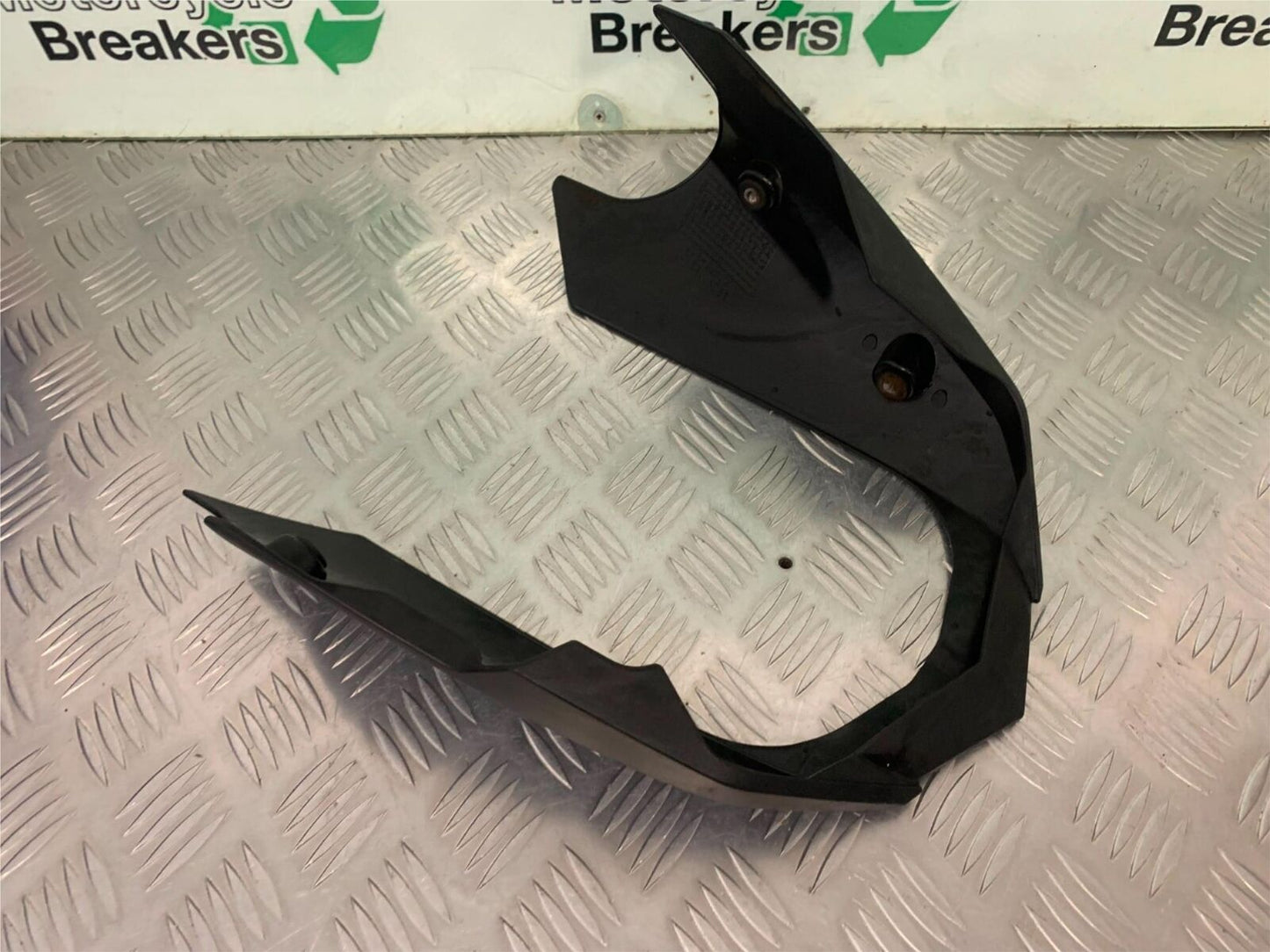 YAMAHA XJ6 XJ6-S BELLYPAN   YEAR 2009-2015 (STOCK 991)