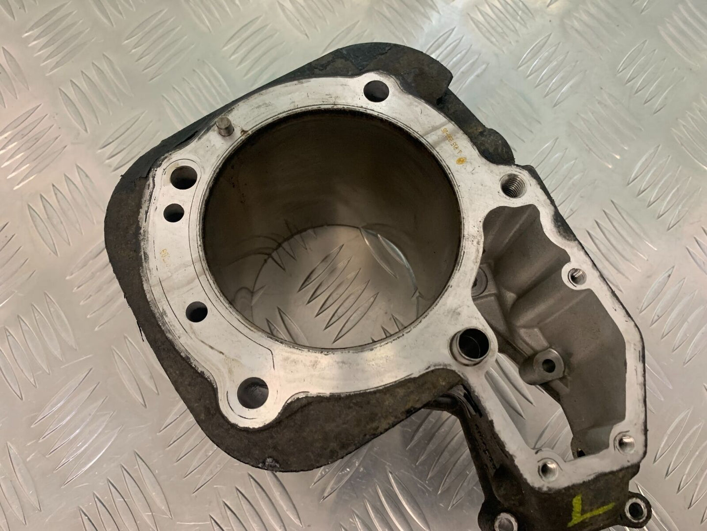 BMW R1200 RT R 1200 RT LEFT BARREL   YEAR 2005-2009 (STOCK 943)