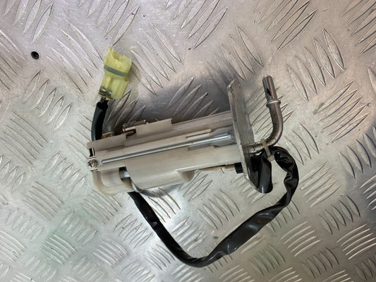 KAWASAKI ZX10R ZX 10R PETROL PUMP   YEAR 2016-2020 (CMB1015)