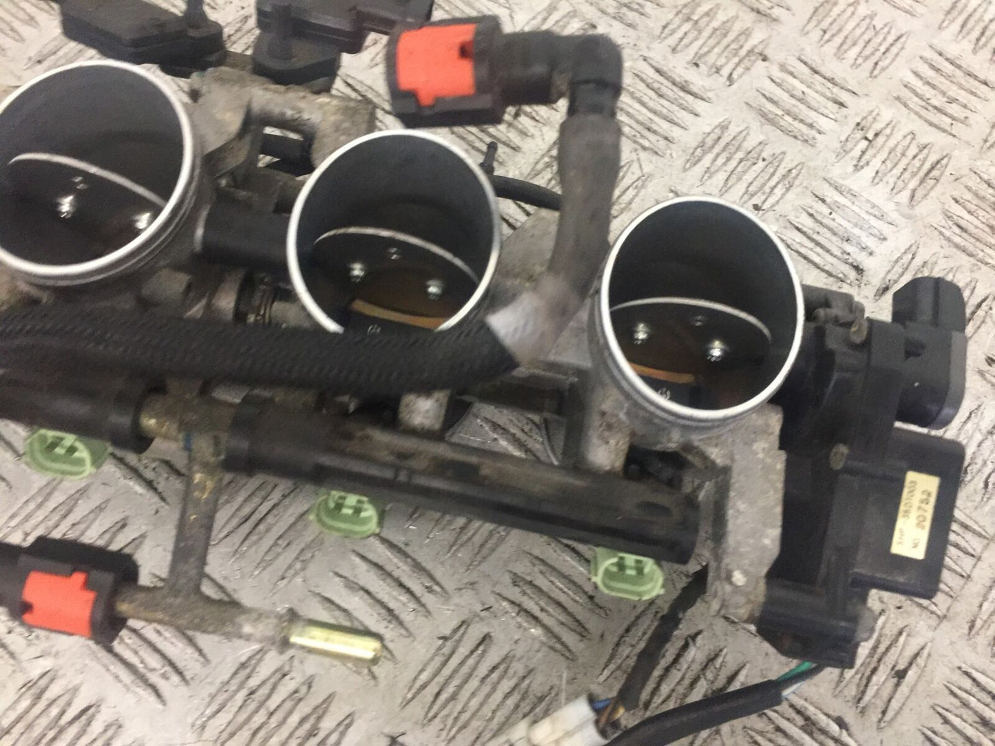 KAWASAKI ZX6R ZX6 R C1H THROTTLE BODIES   YEAR 2005 2006 (STOCK 774)