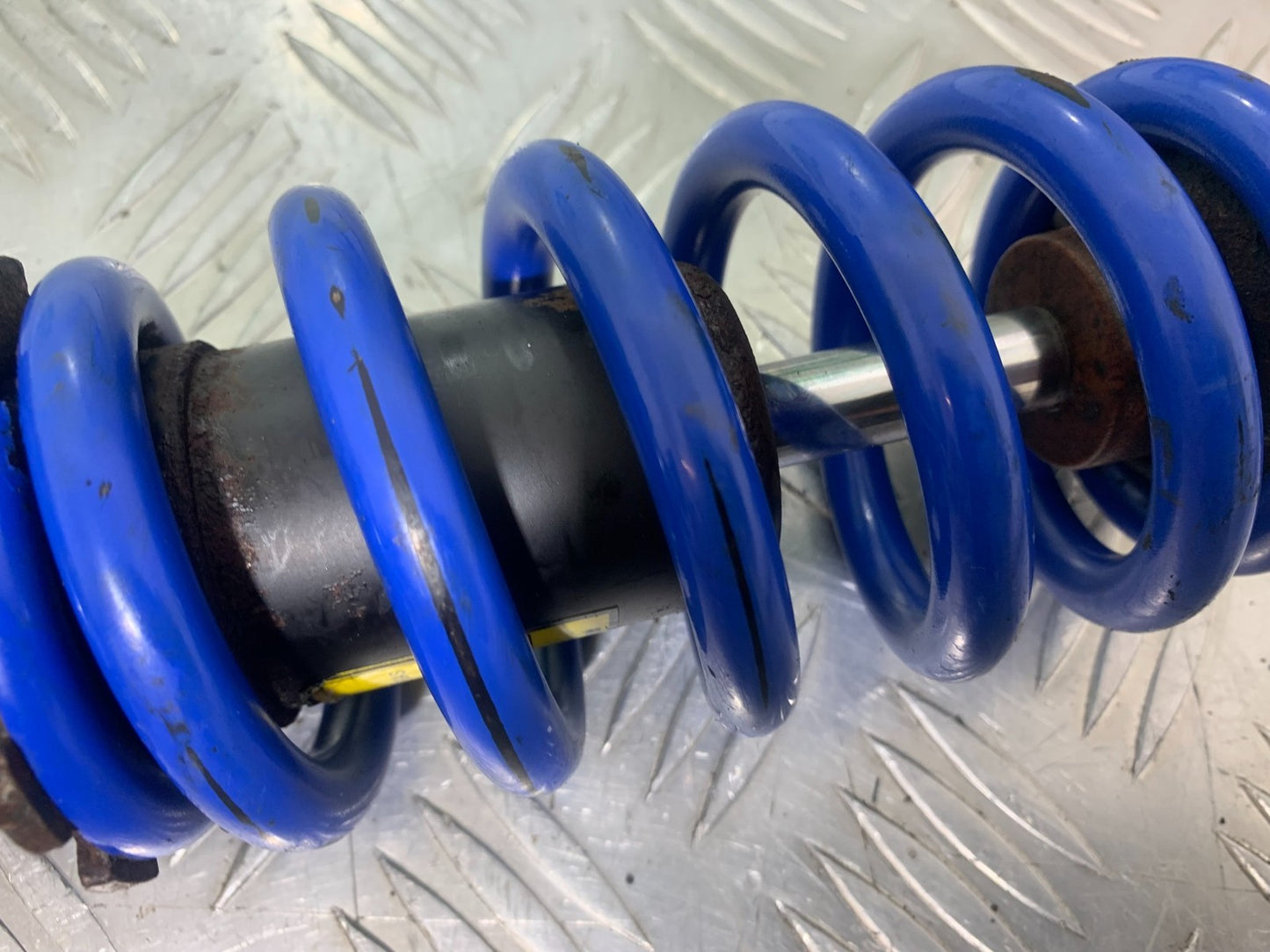 TRIUMPH 675 STREET TRIPLE REAR SHOCK   2013-2016 (CMB1186)
