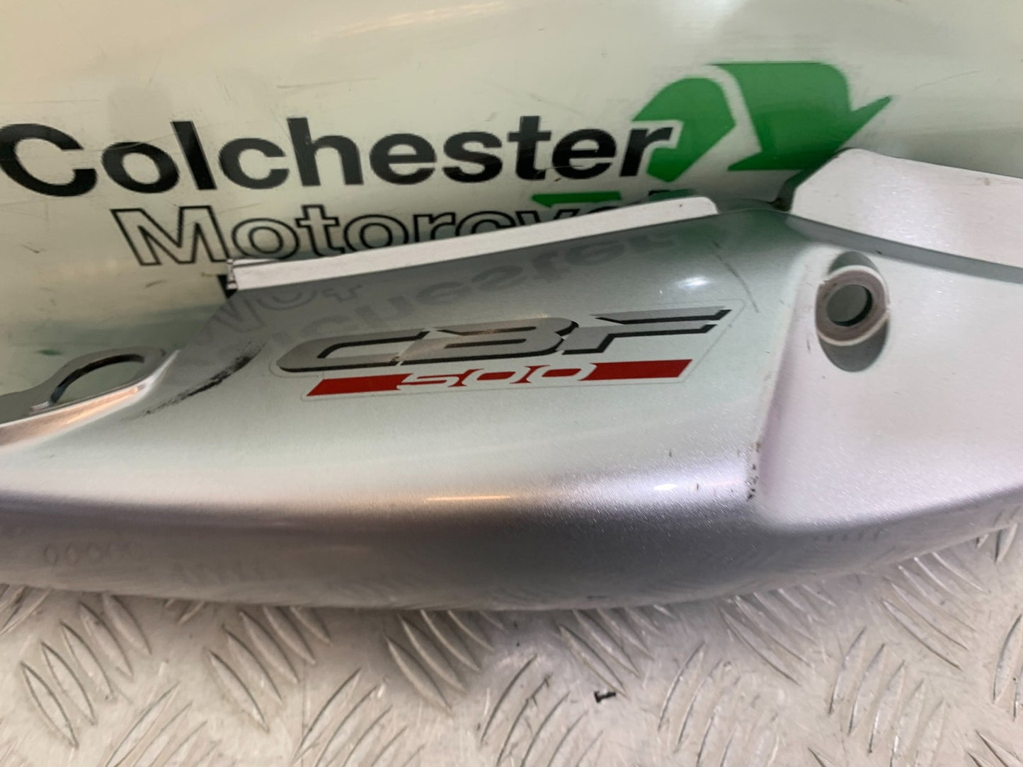 HONDA CBF500 CBF 500 RIGHT SEAT PANEL    YEAR 2004-2008  (CMB1294)
