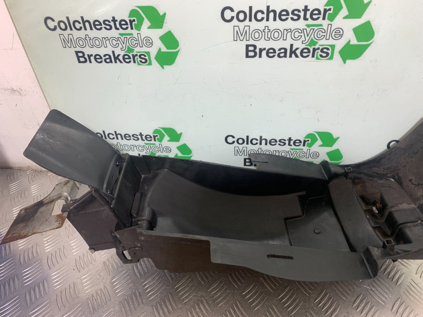 HONDA VFR750 VFR 750 REAR MUDGUARD  YEAR 1994-1997 (CMB1156)